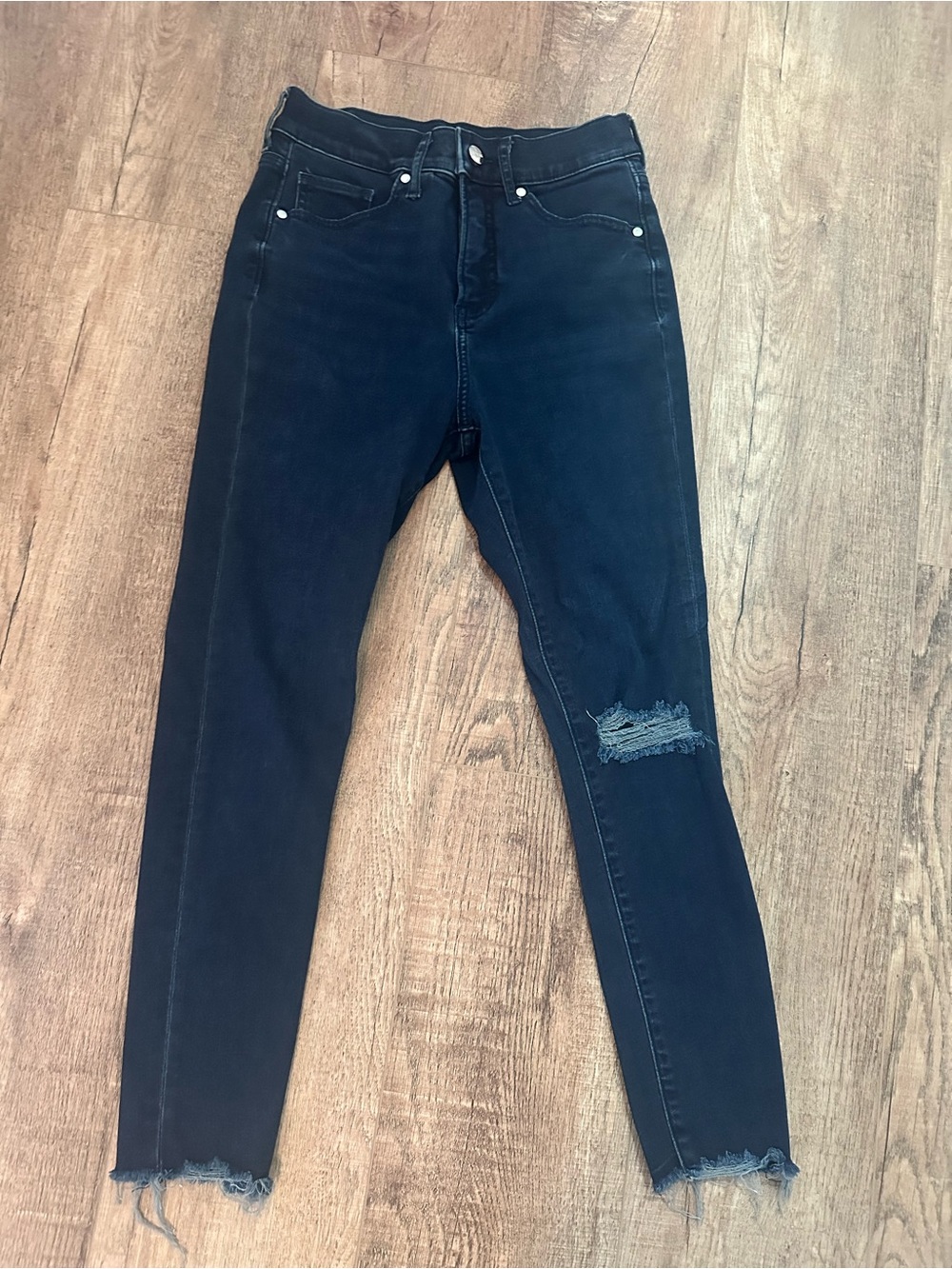 Express Women’s Dark Wash Ripped Skinny High Rise Jeans 2 Short